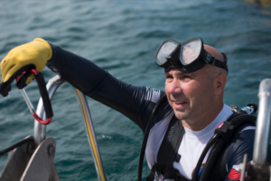 Diver with Zeagle Scope Dual Mask, lifestyle image