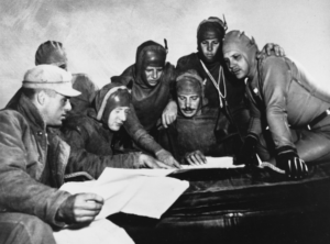 Vintage divers, B&W lifestyle image