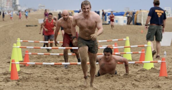 runner on beach, lifestyle image